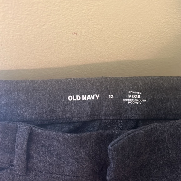 !Set of 3! Old Navy Pixie Pants Bundle - Picture 8 of 16